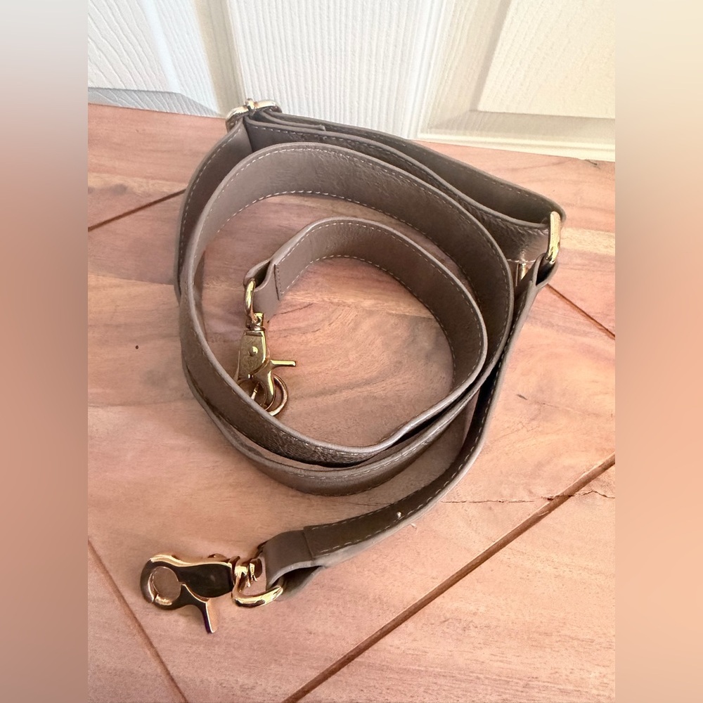Tory Burch Taupe Leather Satchel with Gold Clasp - Picture 14 of 16